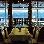 Camelot Club Hotel Vác