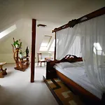 Camelot Club Hotel Vác