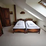 Camelot Club Vác