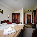 Hotel Camelot Club