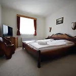 Camelot Club Hotel