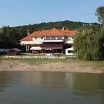 Camelot Club