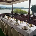 Camelot Club 3* Vác