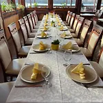 Hotel Camelot Club