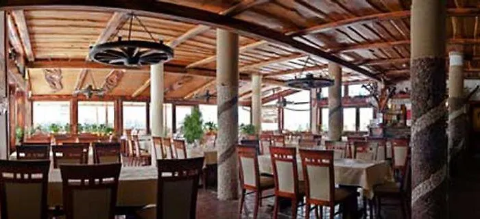Camelot Club Hotel Vác