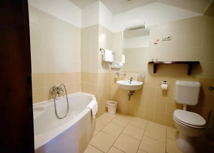 Camelot Club Szálloda 3*