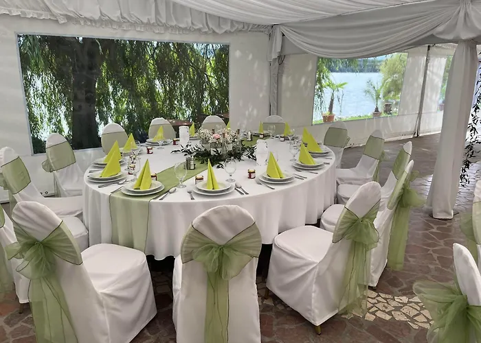 Camelot Club Szálloda